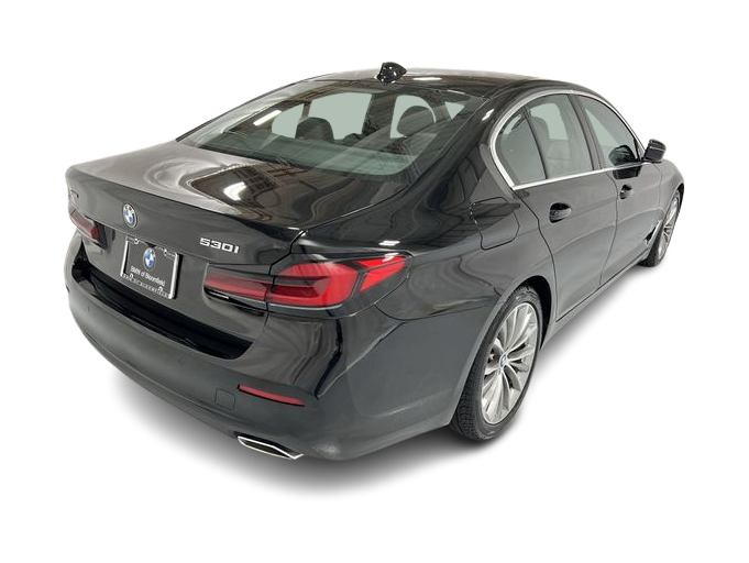 Thumbnail: 2023 BMW 5 Series - 22