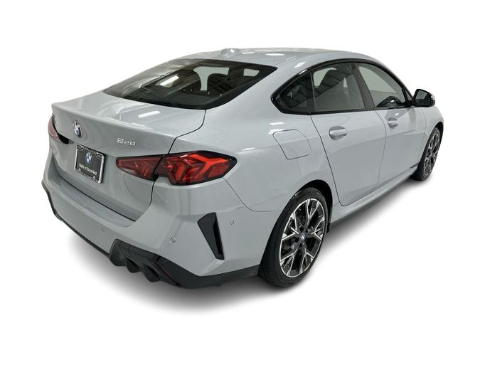 Thumbnail: 2025 BMW 2 Series - 21