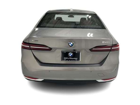 Thumbnail: 2026 BMW 5 Series - 5
