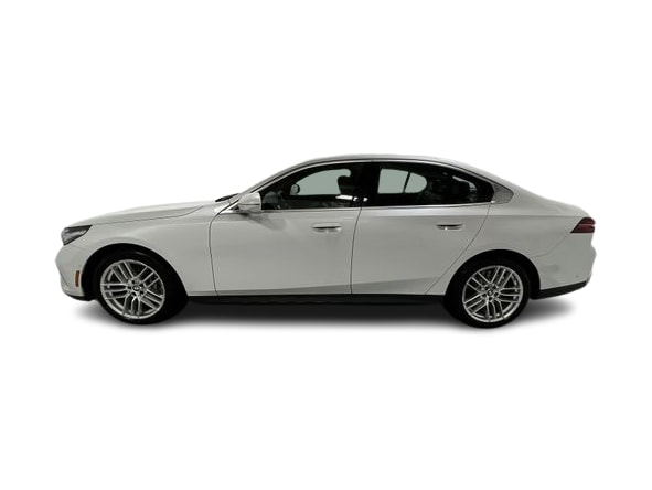 Thumbnail: 2024 BMW 5 Series - 22