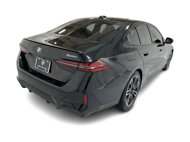Thumbnail: 2024 BMW 5 Series - 21