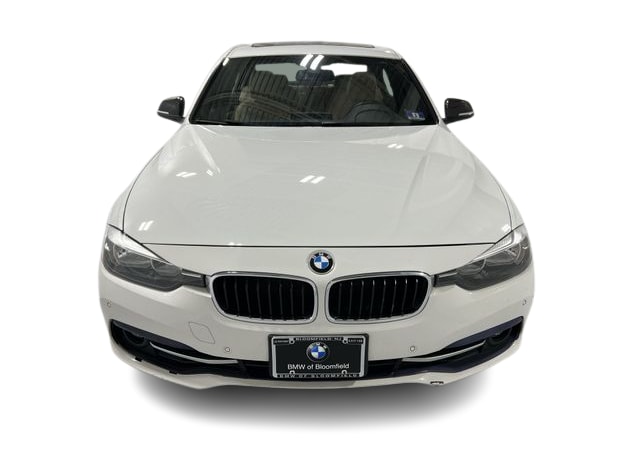 Thumbnail: 2017 BMW 3 Series - 23