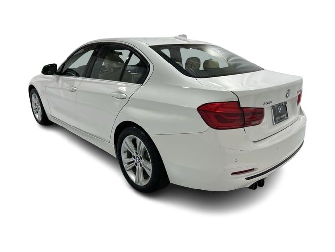 Thumbnail: 2017 BMW 3 Series - 4