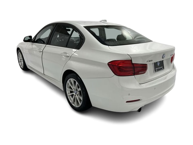 Thumbnail: 2017 BMW 3 Series - 4