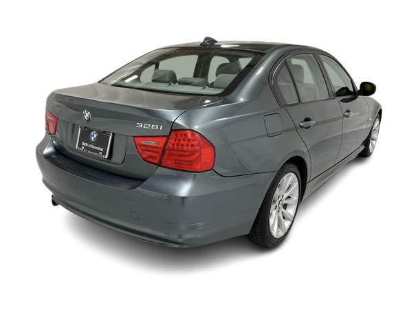 Thumbnail: 2011 BMW 3 Series - 21