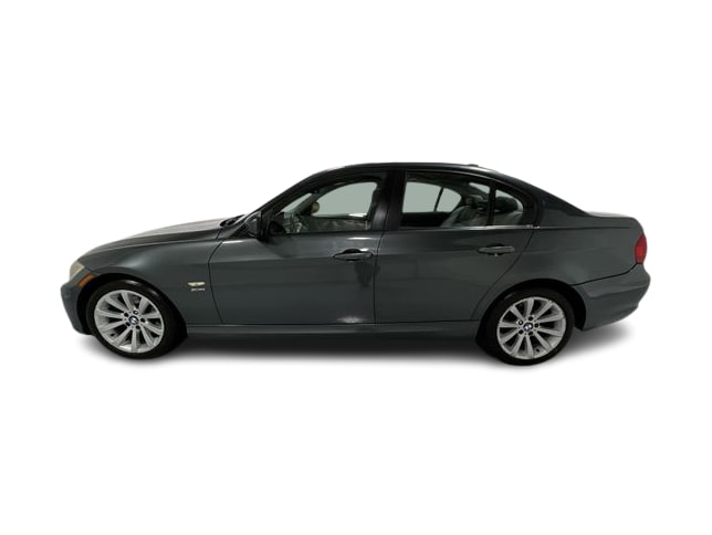 Thumbnail: 2011 BMW 3 Series - 20