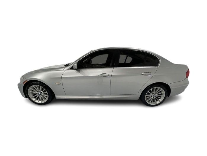 Thumbnail: 2011 BMW 3 Series - 21