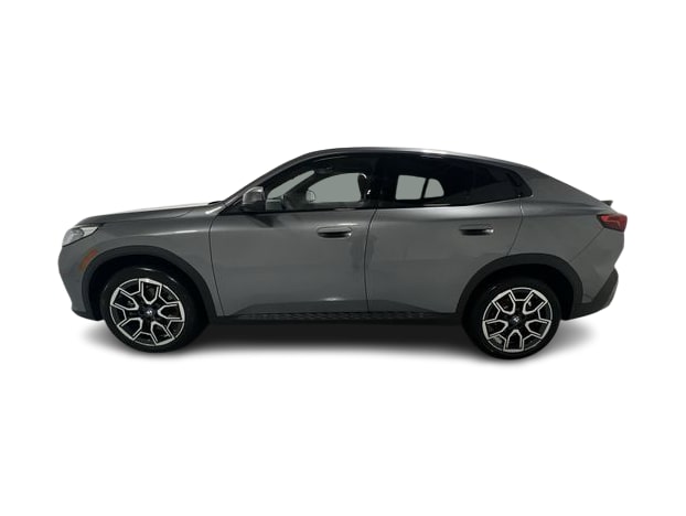 Thumbnail: 2026 BMW X2 - 21