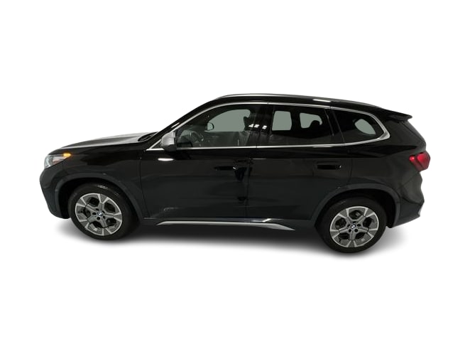 Thumbnail: 2023 BMW X1 - 21