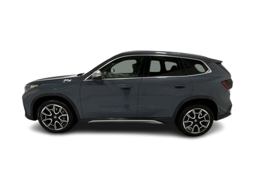 Thumbnail: 2023 BMW X1 - 21