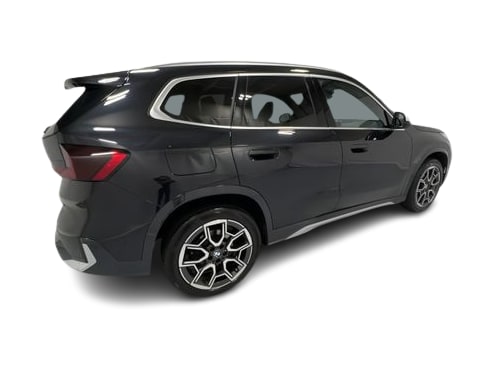 Thumbnail: 2023 BMW X1 - 16
