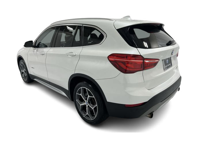 Thumbnail: 2016 BMW X1 - 24