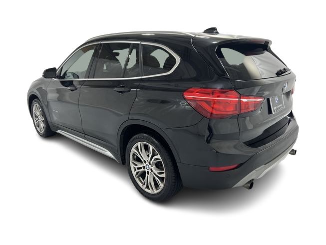 Thumbnail: 2016 BMW X1 - 24