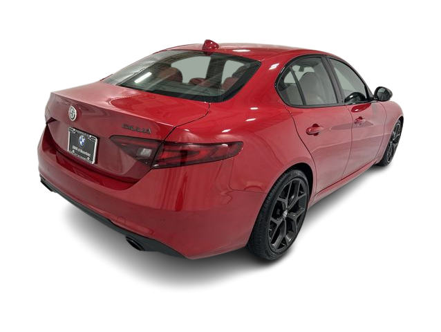 Thumbnail: 2019 Alfa Romeo Giulia - 21