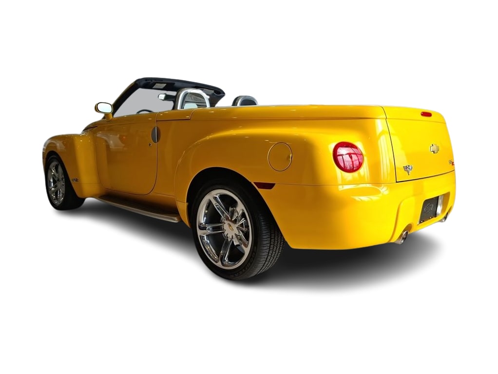 Thumbnail: 2005 Chevrolet SSR - 3