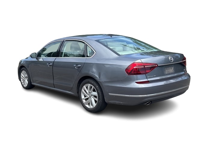 Thumbnail: 2018 Volkswagen Passat - 21