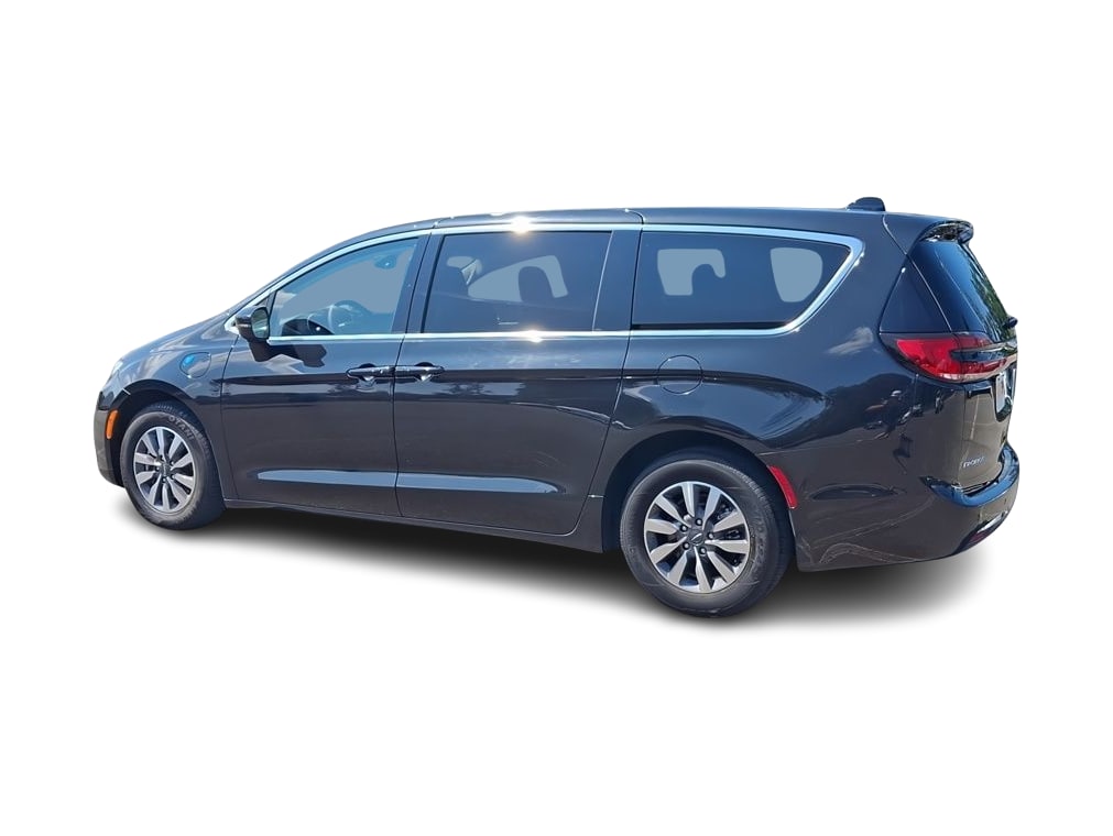 Thumbnail: 2023 Chrysler Pacifica - 17