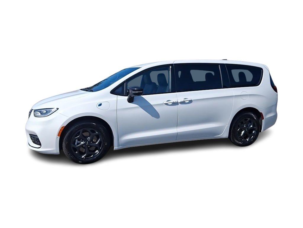 Thumbnail: 2024 Chrysler Pacifica - 3
