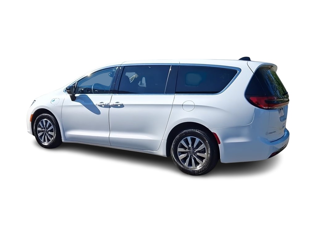 Thumbnail: 2024 Chrysler Pacifica - 17