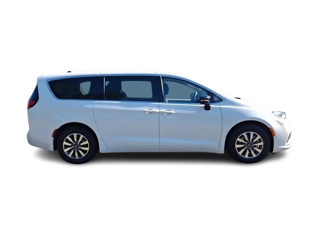 Thumbnail: 2024 Chrysler Pacifica - 20