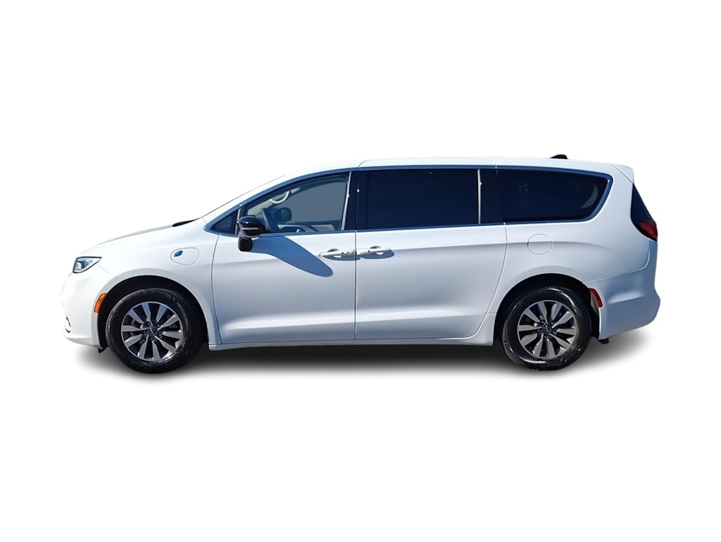 Thumbnail: 2024 Chrysler Pacifica - 16