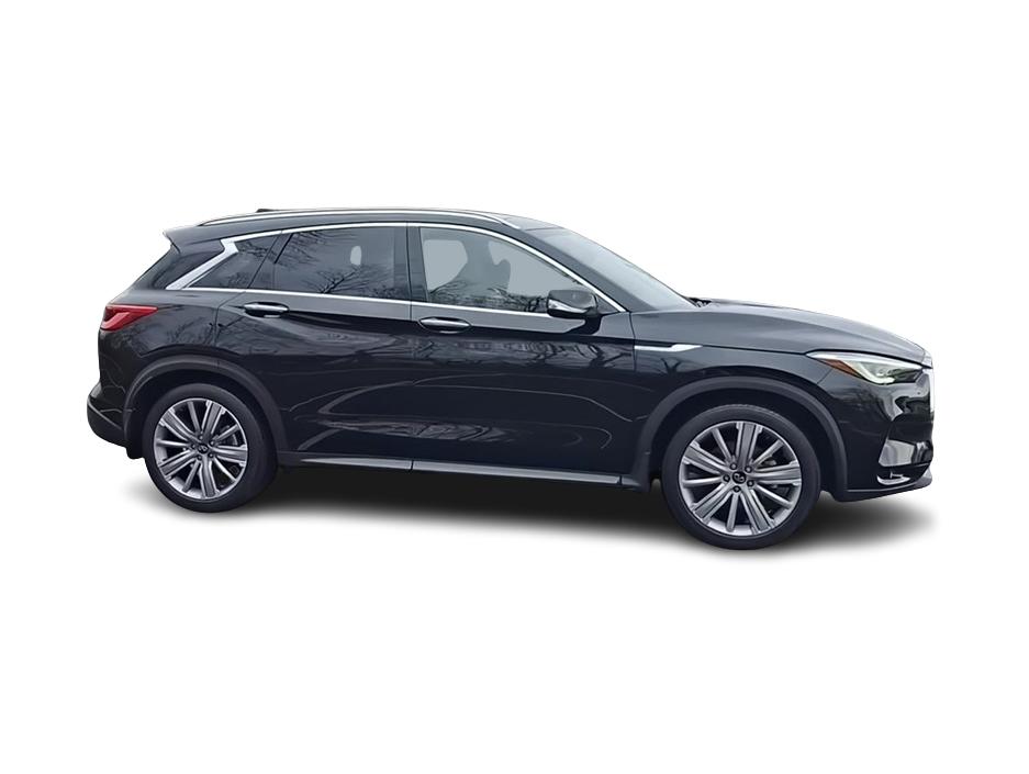 2021 INFINITI QX50 Essential 17