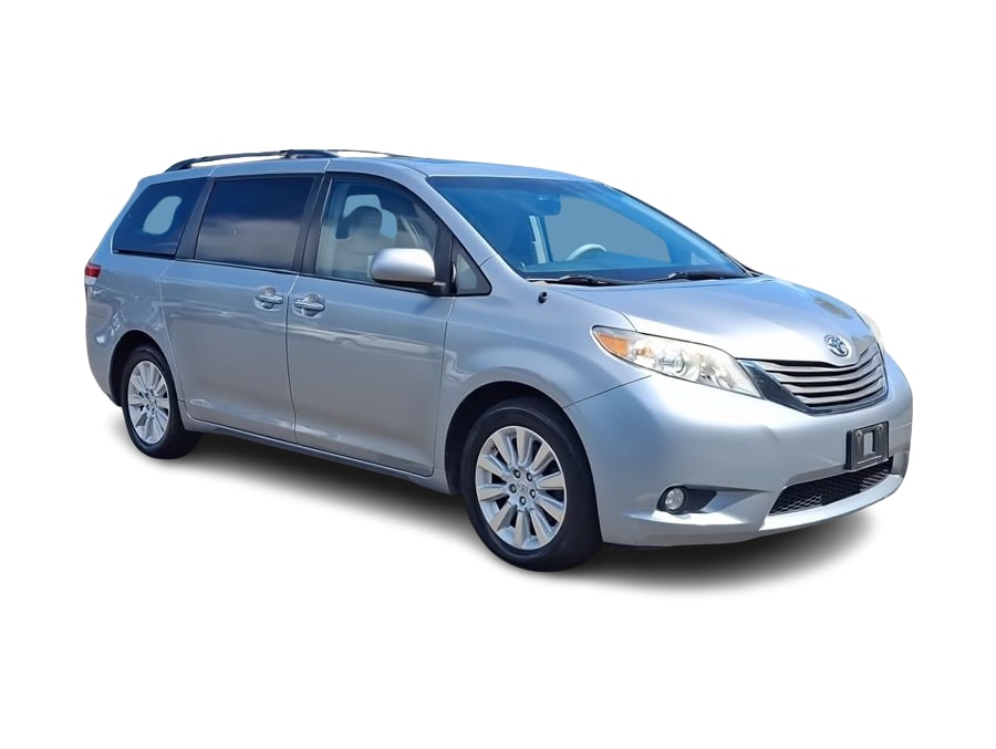 Thumbnail: 2013 Toyota Sienna - 14