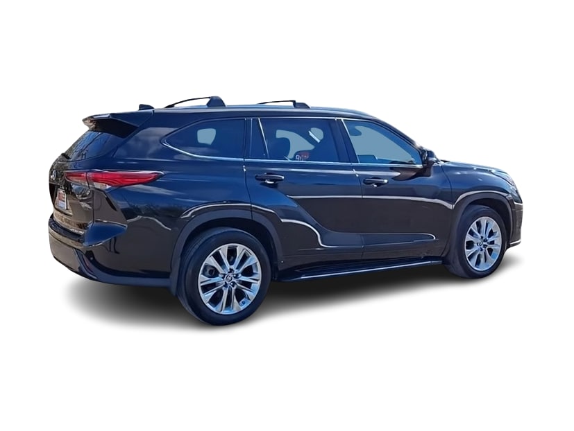 2022 Toyota Highlander Limited 17