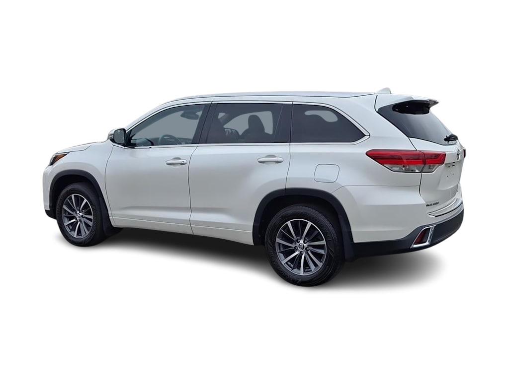 Thumbnail: 2018 Toyota Highlander - 19