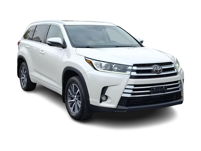 Thumbnail: 2018 Toyota Highlander - 16
