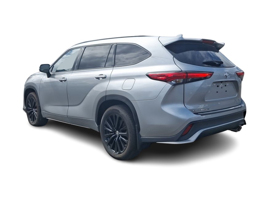 Thumbnail: 2023 Toyota Highlander - 4