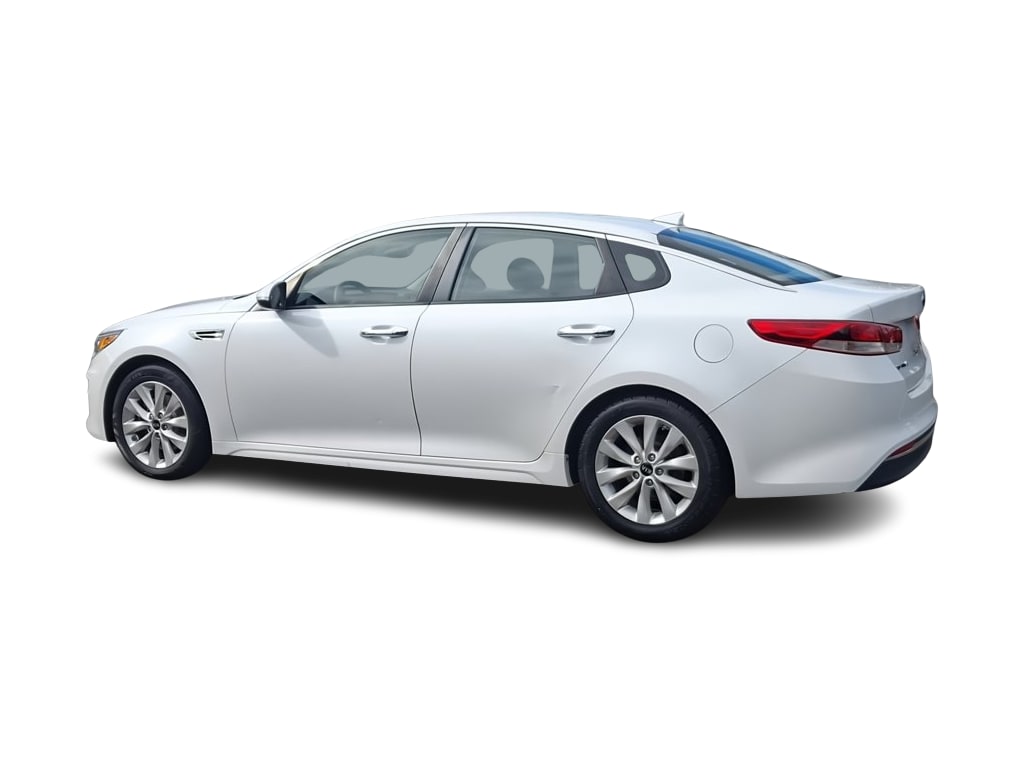 Thumbnail: 2016 Kia Optima - 18