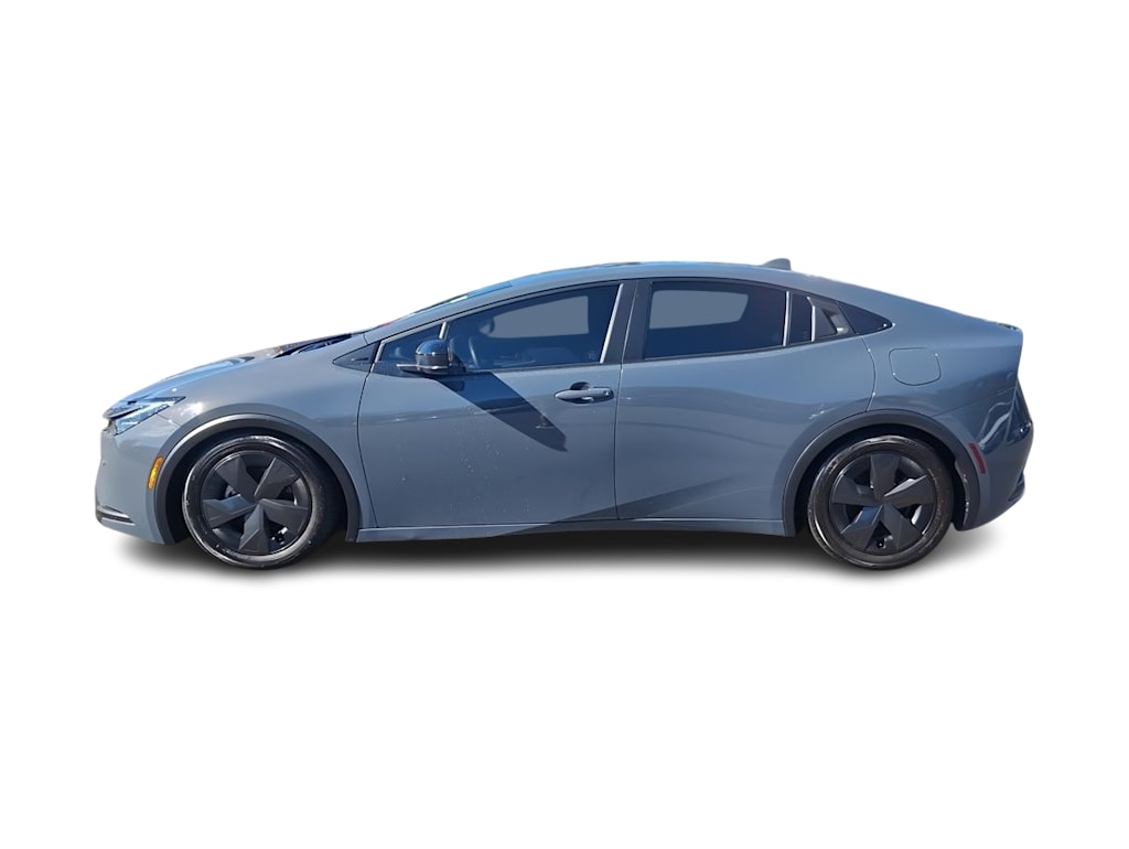 Thumbnail: 2023 Toyota Prius - 17