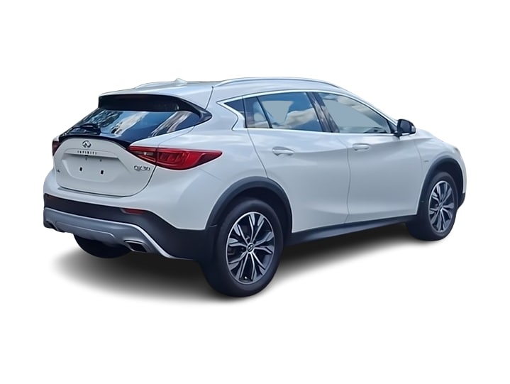 Thumbnail: 2018 INFINITI QX30 - 16