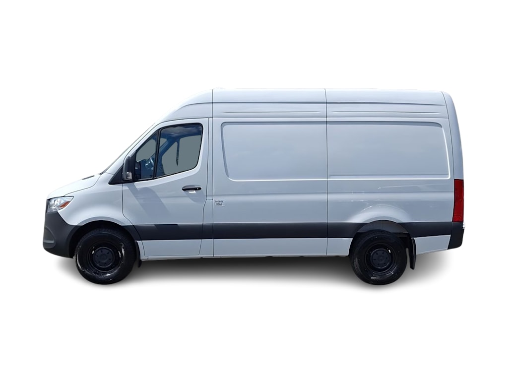 Thumbnail: 2025 Mercedes-Benz Sprinter - 13