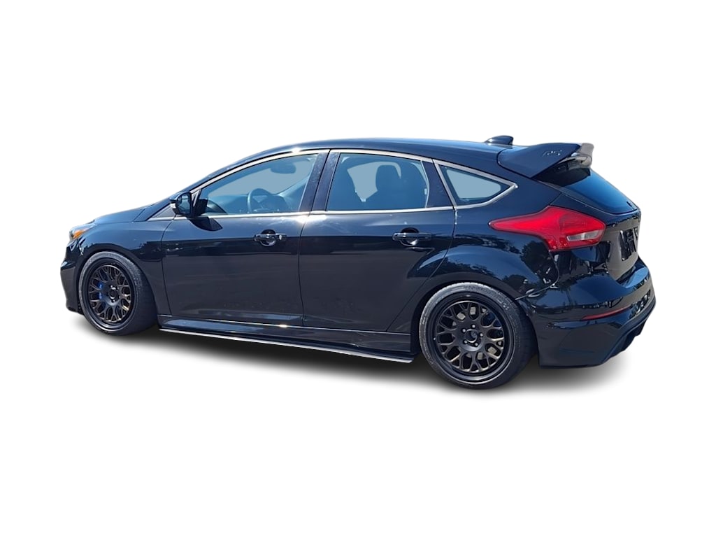 Thumbnail: 2017 Ford Focus - 17
