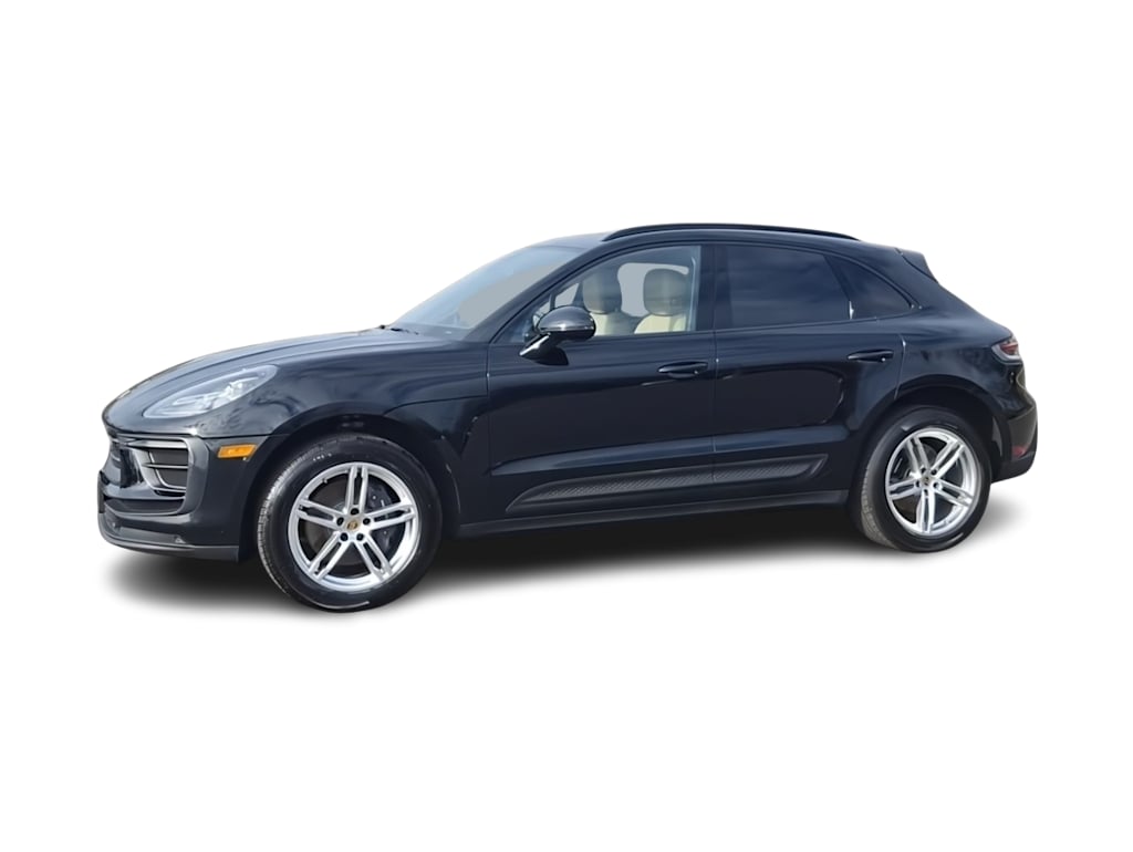 Thumbnail: 2022 Porsche Macan - 3