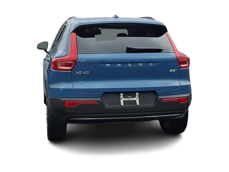 Thumbnail: 2025 Volvo XC40 - 4