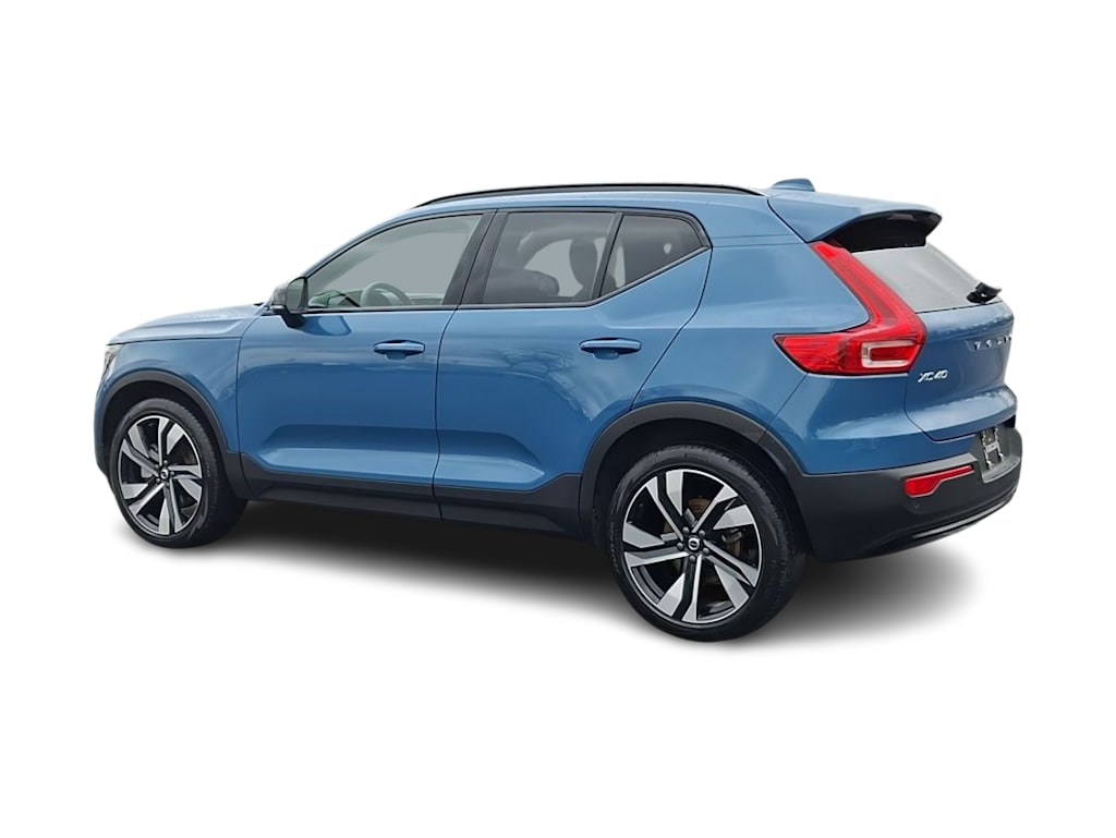 Thumbnail: 2025 Volvo XC40 - 18