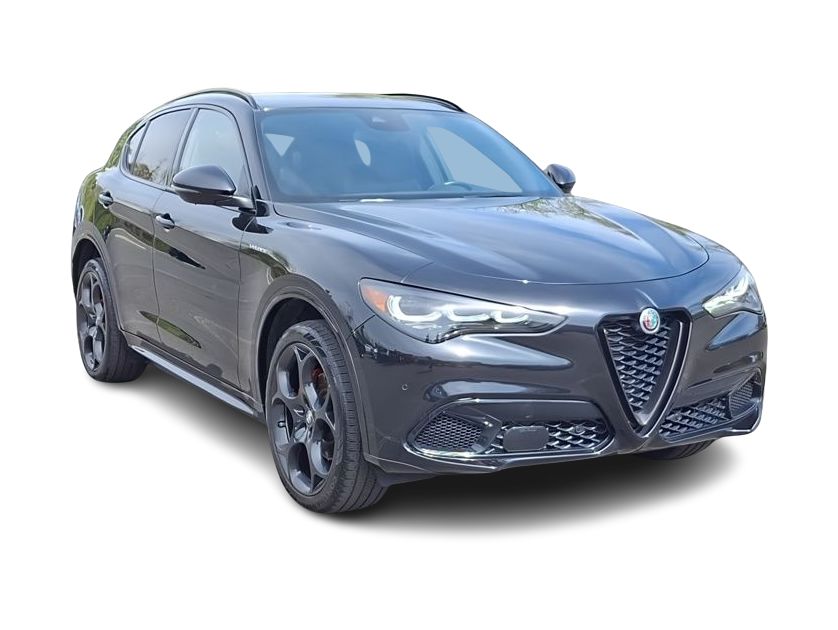 Thumbnail: 2024 Alfa Romeo Stelvio - 16