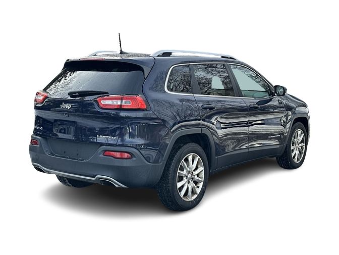 Thumbnail: 2016 Jeep Cherokee - 30