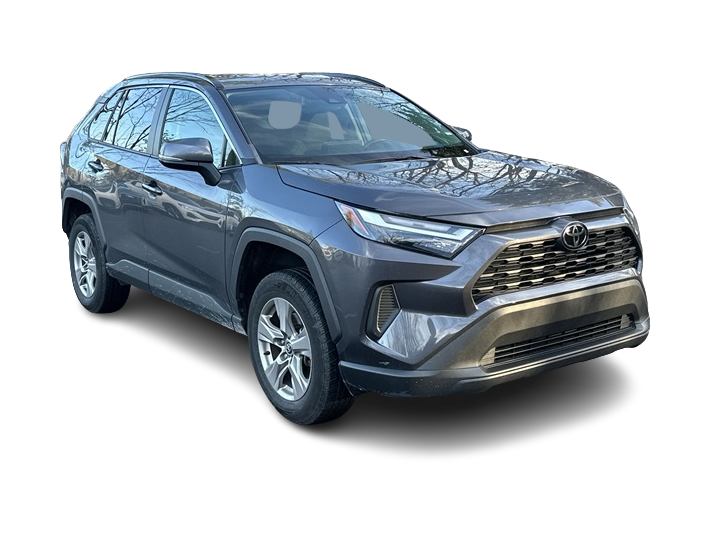 2022 Toyota RAV4 XLE 22