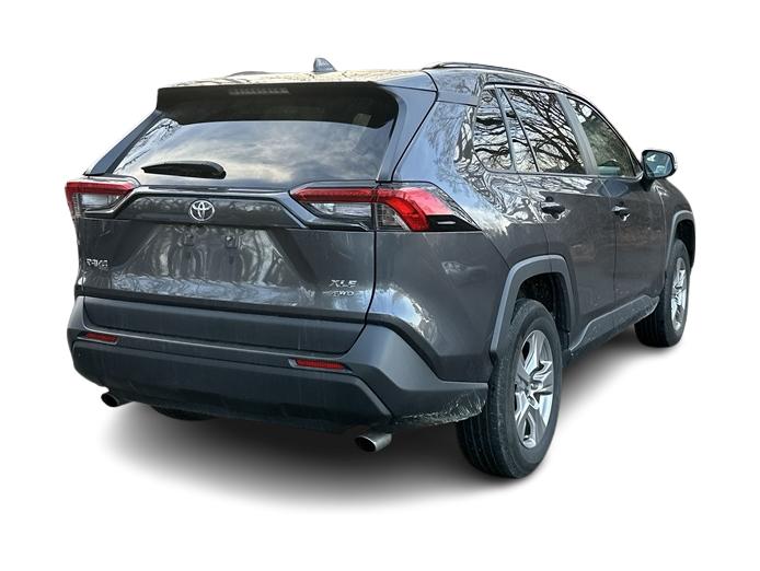 2022 Toyota RAV4 XLE 23