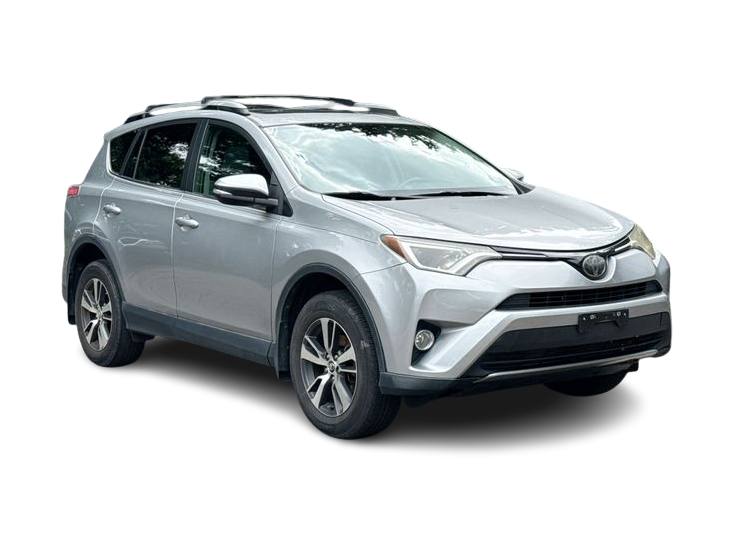 Thumbnail: 2017 Toyota RAV4 - 22