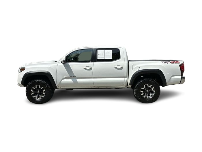 Thumbnail: 2018 Toyota Tacoma - 3