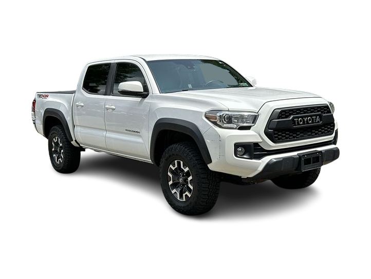 Thumbnail: 2018 Toyota Tacoma - 30