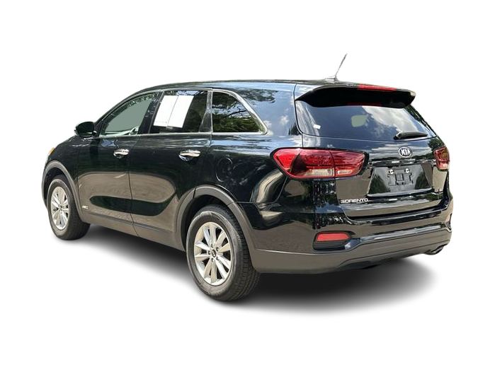 Thumbnail: 2019 Kia Sorento - 4