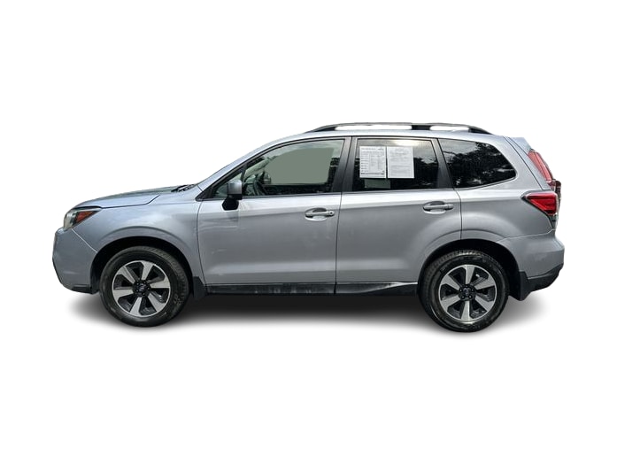 Thumbnail: 2017 Subaru Forester - 3
