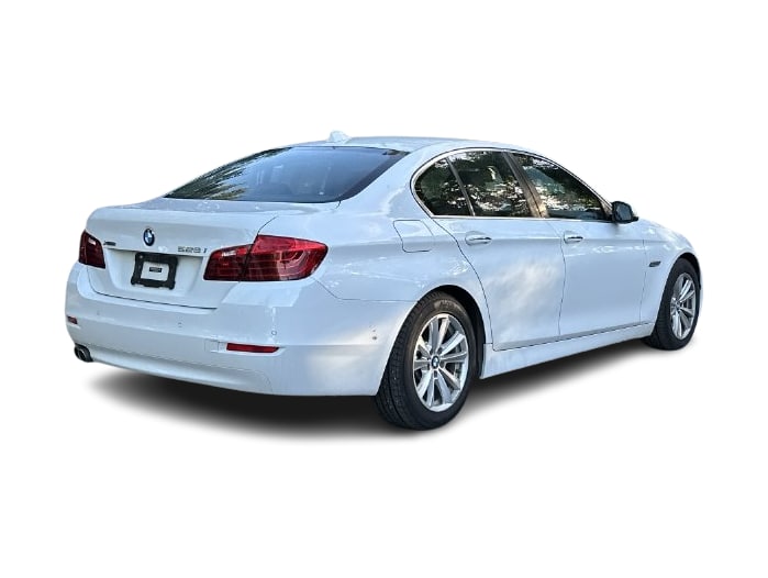 Thumbnail: 2016 BMW 5 Series - 24