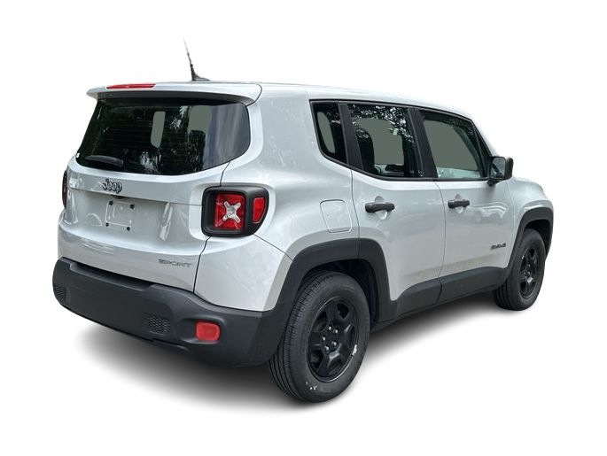 Thumbnail: 2016 Jeep Renegade - 21